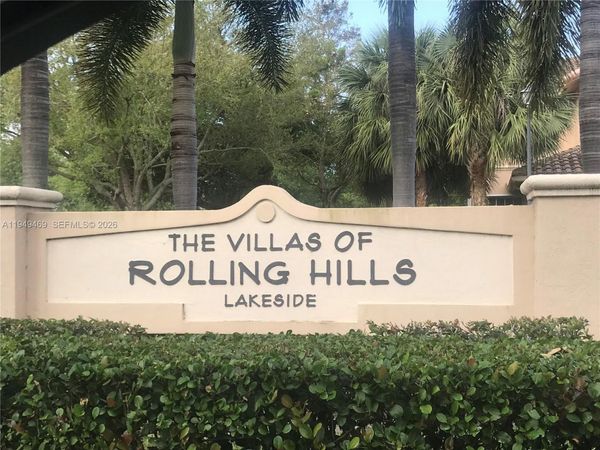 3338 Lakeside Dr, Unit 50, Davie, FL 33328