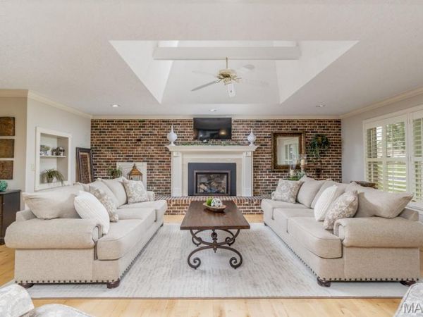 216 COACH Road, Lebanon, MO 65536