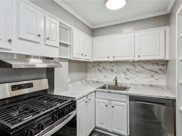 2285 Peachtree Road NE, Unit 404, Atlanta, GA 30309