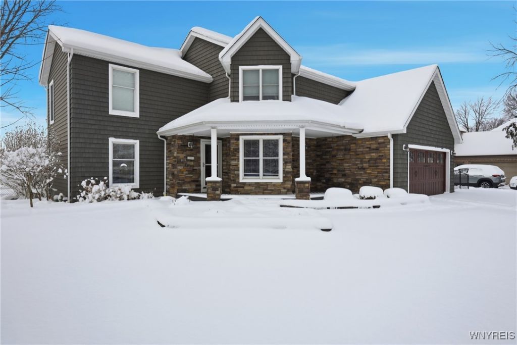 720 Raymond Drive, Lewiston, NY 14092 Main Photo