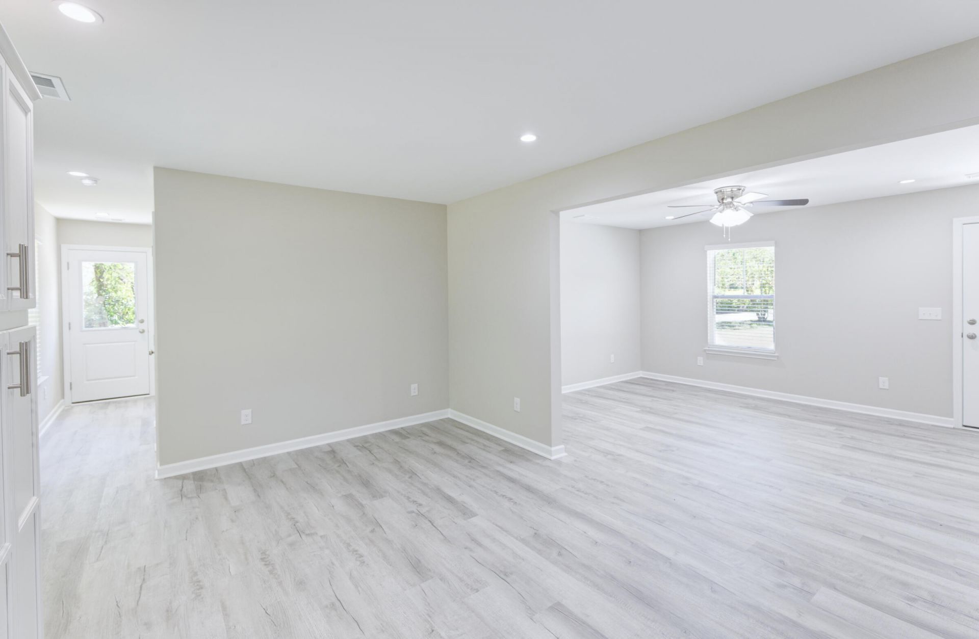 207 Woodlawn Street Photo 16