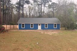 207 Woodlawn Street photo 4