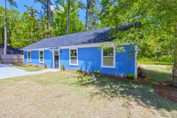 207 Woodlawn Street photo 4