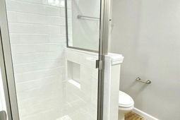 207 Woodlawn Street photo 4