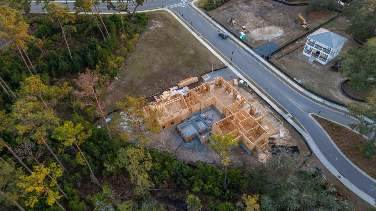 809 Roddin Street Photo 76