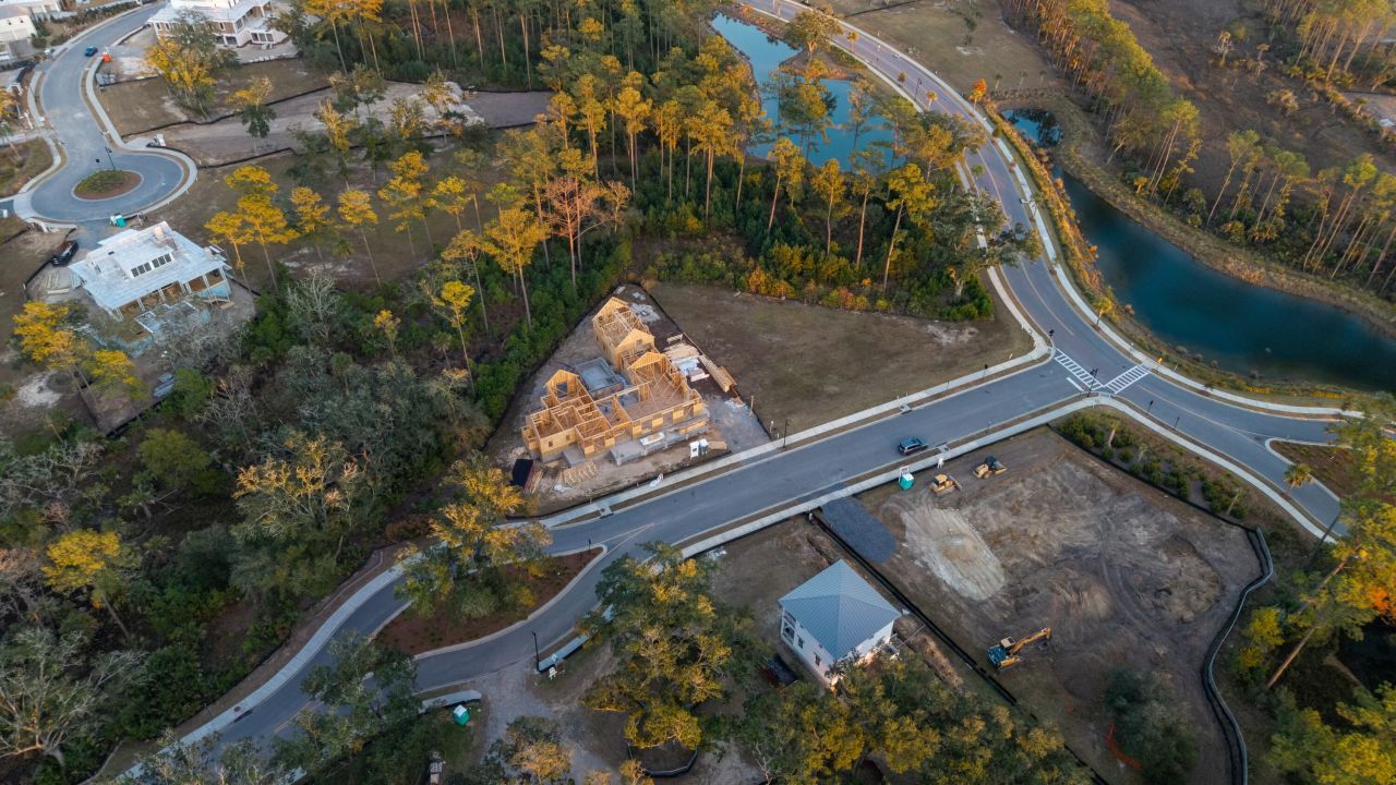 809 Roddin Street Photo 79