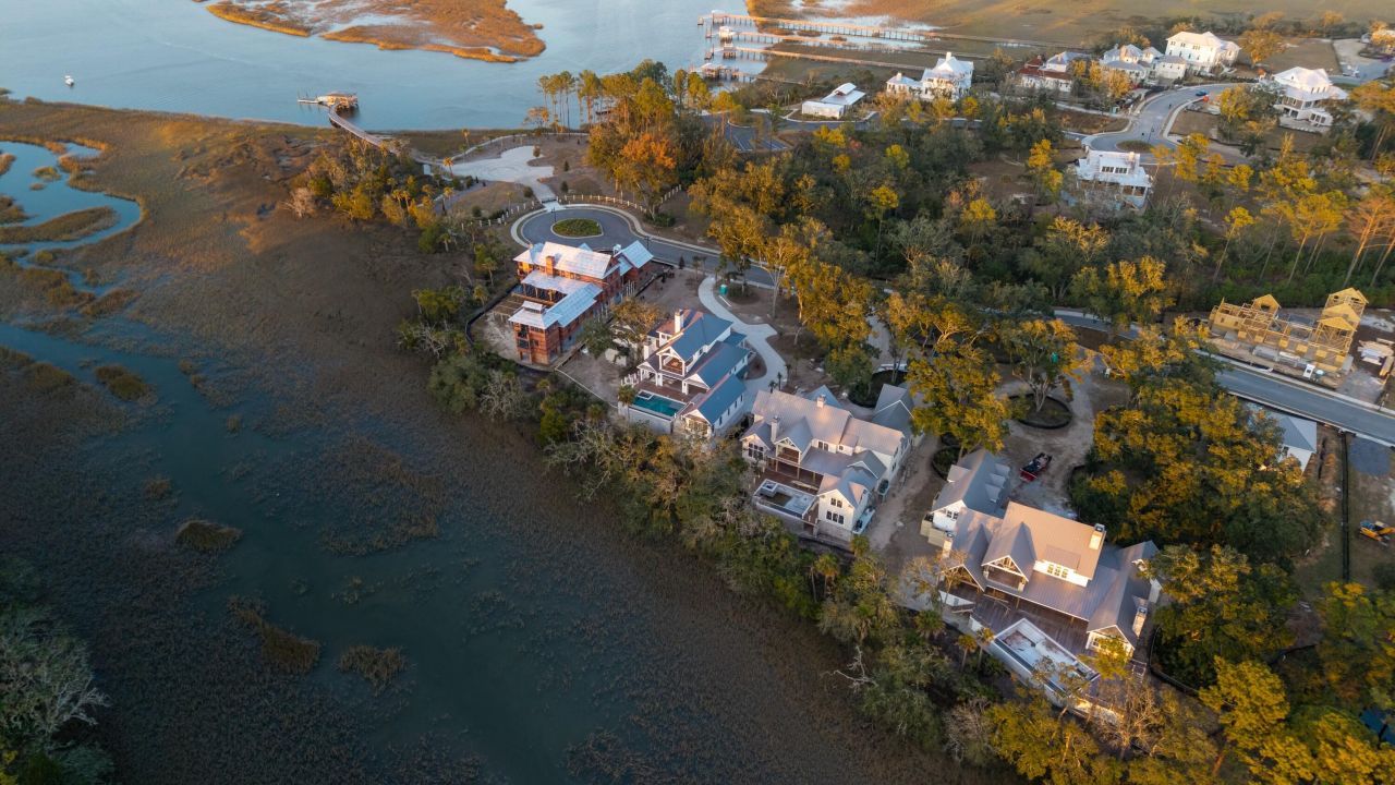 809 Roddin Street Photo 84