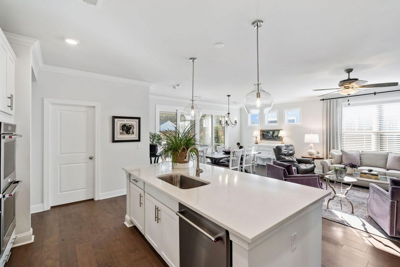 673 Pontoon Road Photo 13