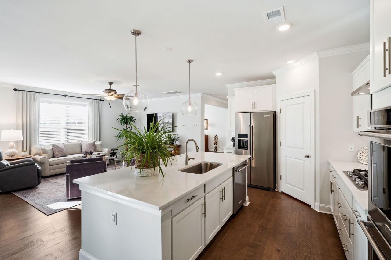 673 Pontoon Road Photo 14