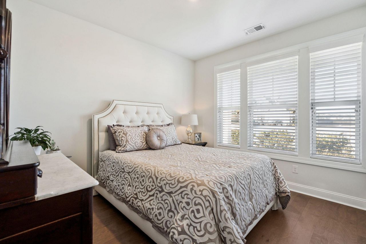 673 Pontoon Road Photo 46