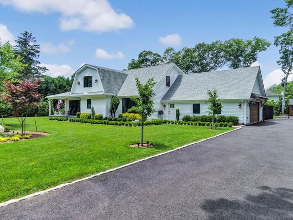 99 Beach Road , Westhampton Beach, NY 11978