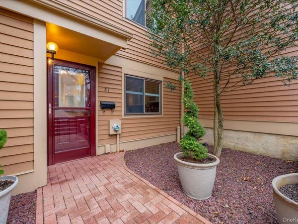 37 Greenway Lane, Rye Brook, NY 10573