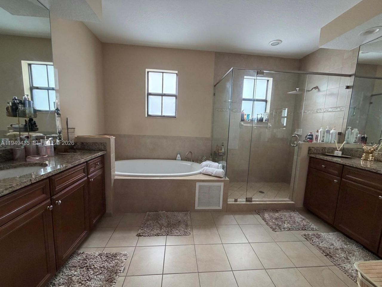 9855 NW 89th Ter, Doral, FL 33178 Photo
