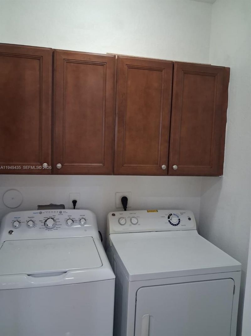 9855 NW 89th Ter, Doral, FL 33178 Photo