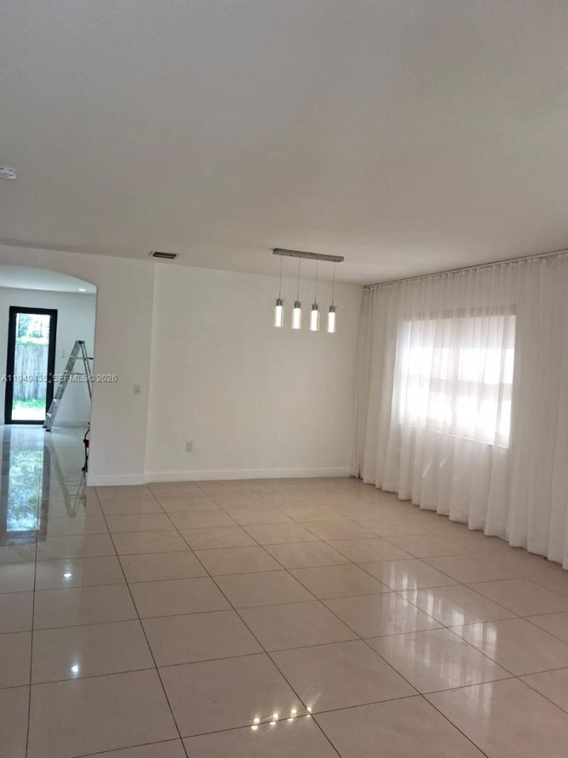 9855 NW 89th Ter, Doral, FL 33178 Photo