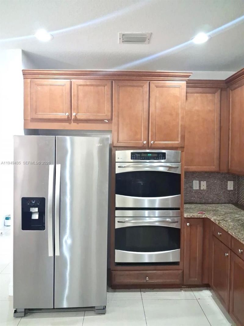 9855 NW 89th Ter, Doral, FL 33178 Photo