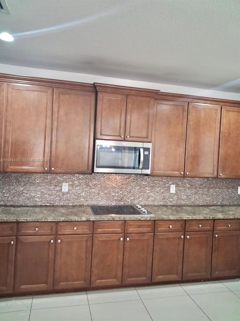 9855 NW 89th Ter, Doral, FL 33178 Photo