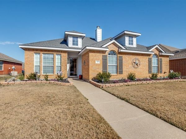 219 Garden Valley Lane, Red Oak, TX 75154