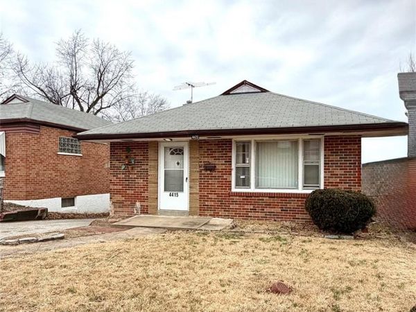 4415 Stivers Street, Northwoods, MO 63121
