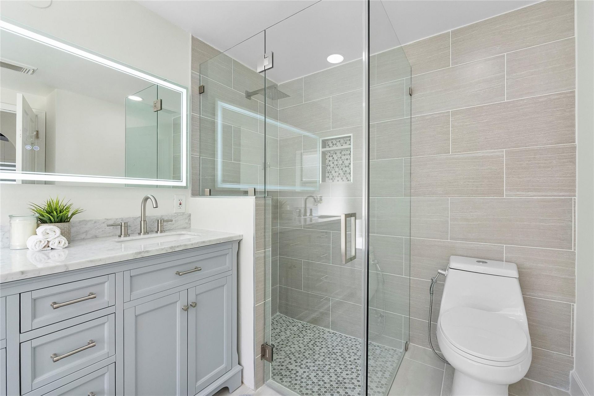 131 NW 187th Avenue, Pembroke Pines, FL 33029 Photo