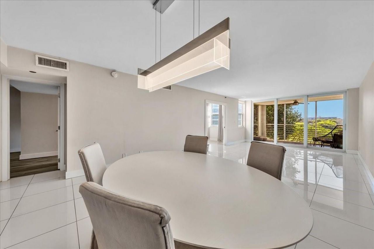 3520 Oaks Way, Unit 306, Pompano Beach, FL 33069 Photo