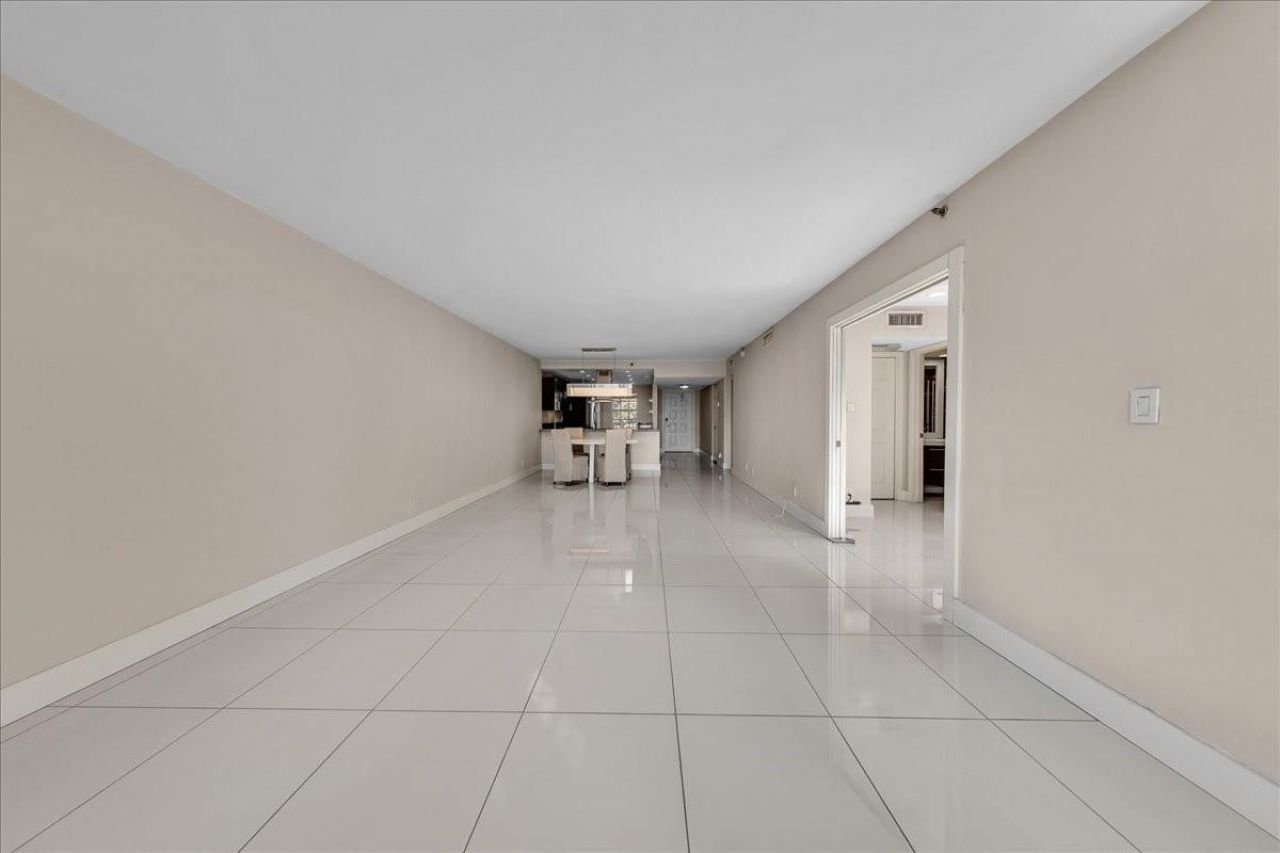 3520 Oaks Way, Unit 306, Pompano Beach, FL 33069 Photo