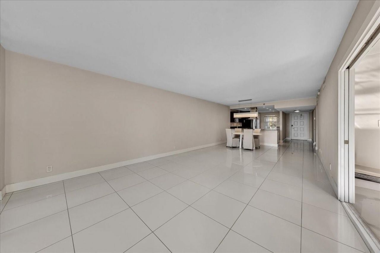 3520 Oaks Way, Unit 306, Pompano Beach, FL 33069 Photo