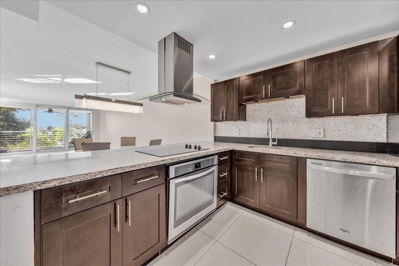 3520 Oaks Way, Unit 306, Pompano Beach, FL 33069 Photo