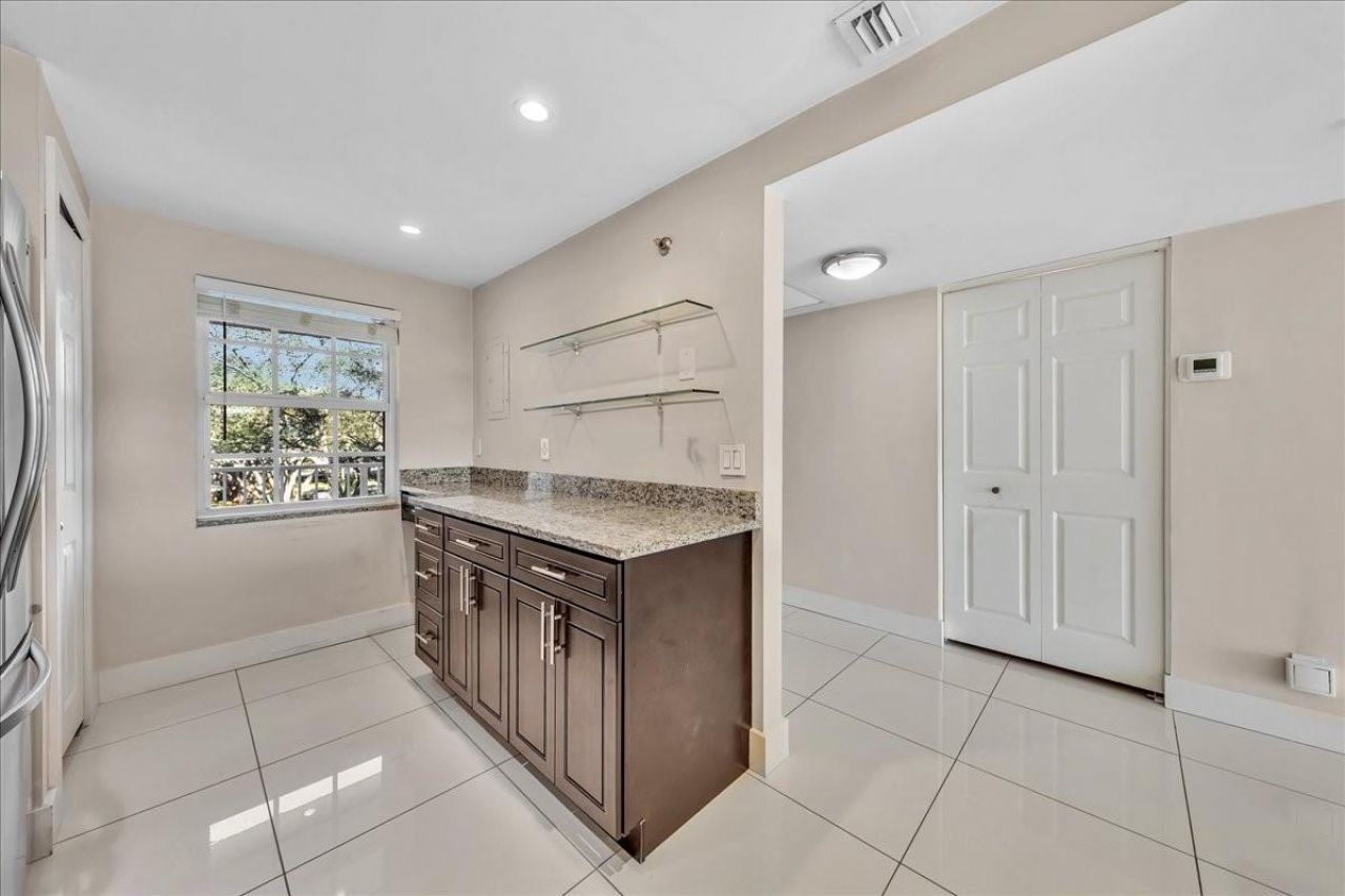 3520 Oaks Way, Unit 306, Pompano Beach, FL 33069 Photo