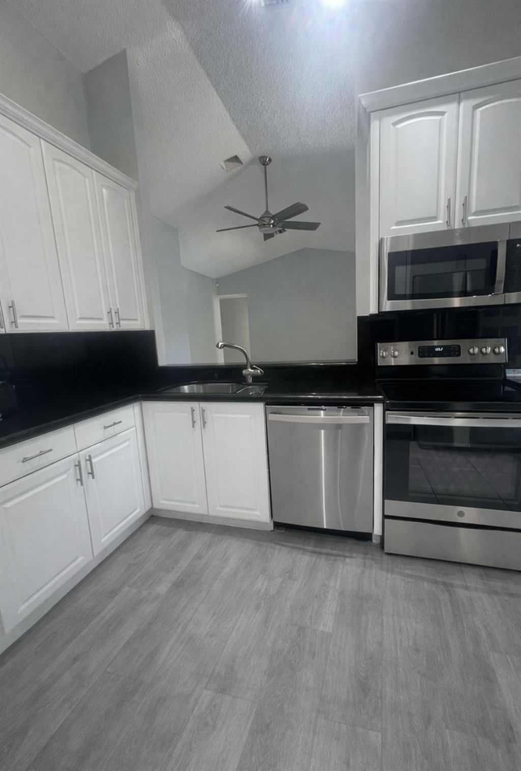 21023 Rustlewood Avenue, Boca Raton, FL 33428 Photo