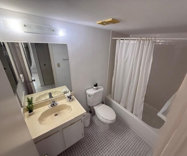 10304 Sunrise Lakes Boulevard, Unit 202, Sunrise, FL 33322 Photo