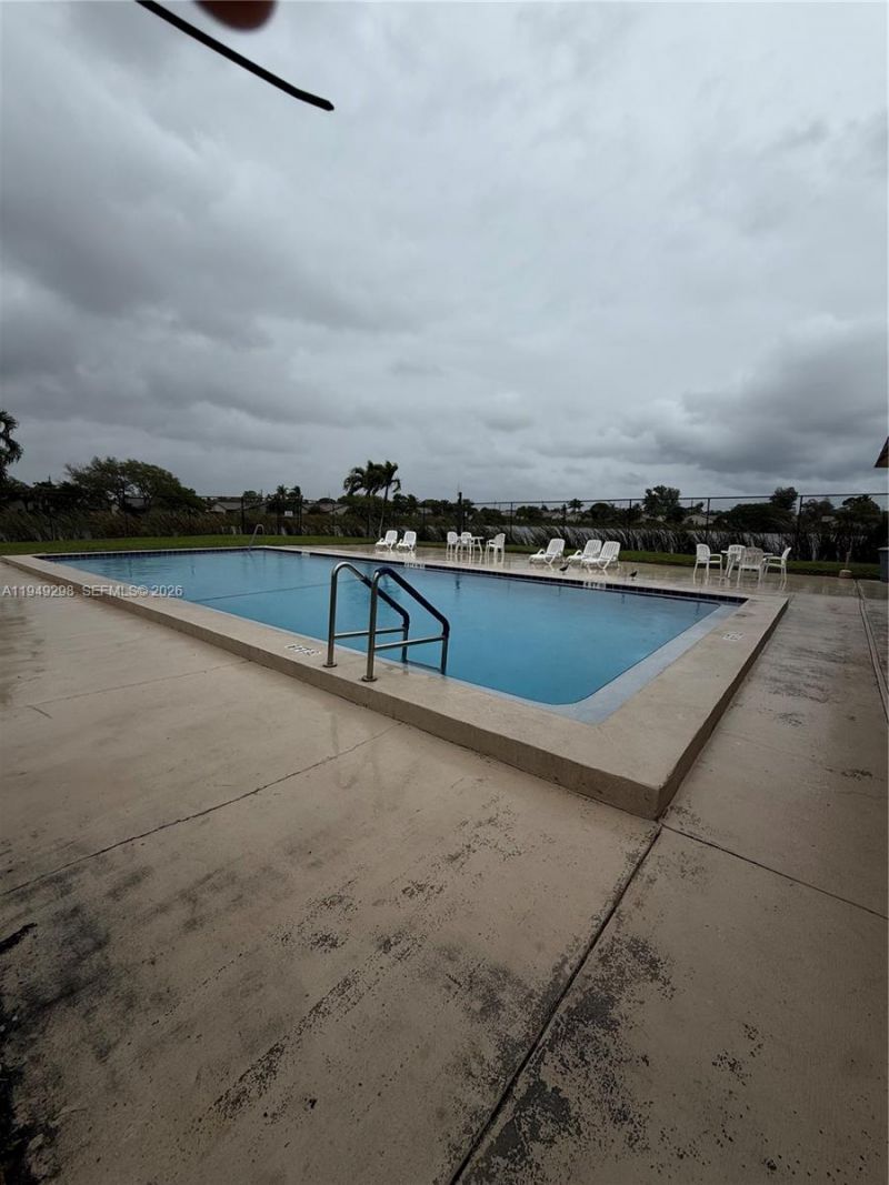 1802 Waterview Cir, Unit 1802, Palm Springs, FL 33461 Photo