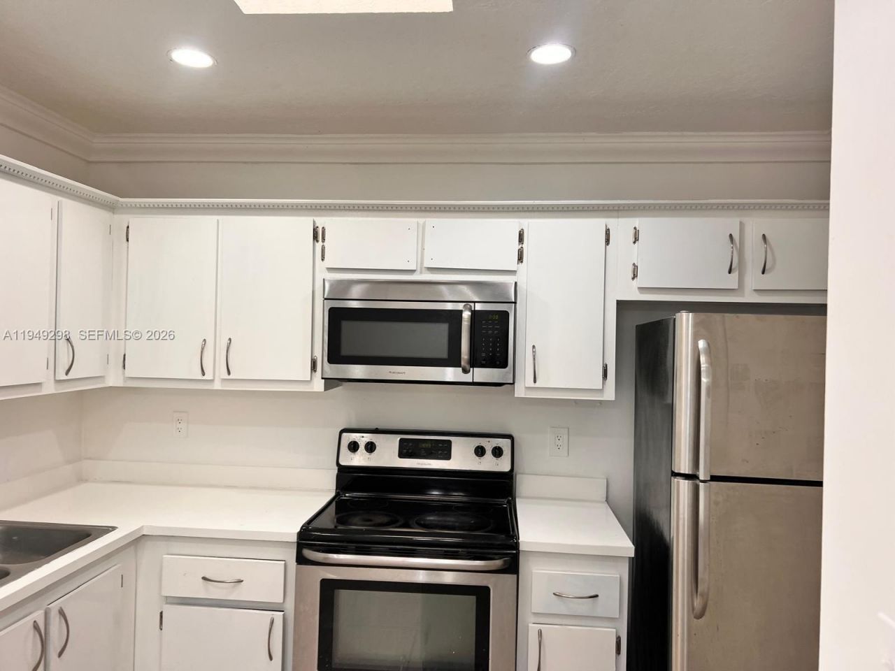 1802 Waterview Cir, Unit 1802, Palm Springs, FL 33461 Photo