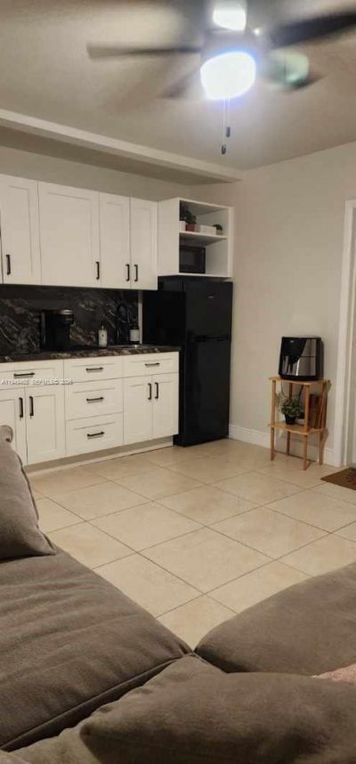 6265 SW 31st St, Unit b, Miami, FL 33155 Photo