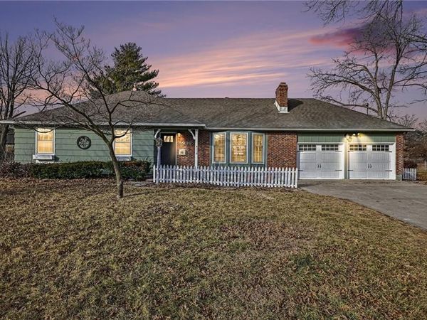 5936 Laurel Avenue, Raytown, MO 64133