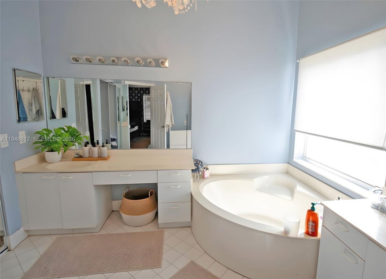 15826 NW 11th St, Pembroke Pines, FL 33028 Photo