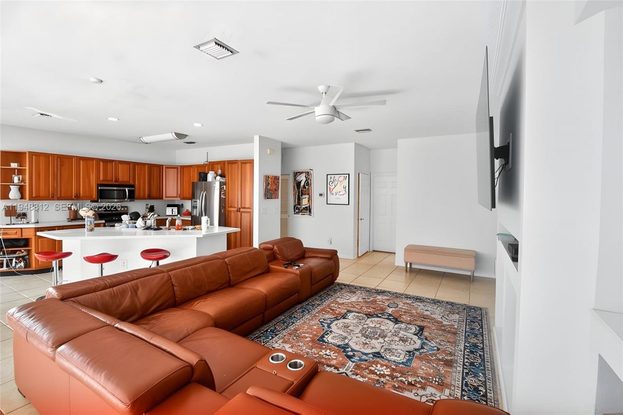 15826 NW 11th St, Pembroke Pines, FL 33028 Photo