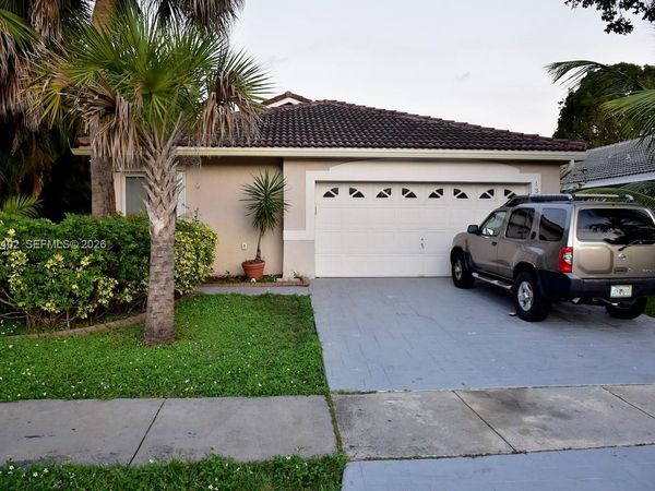 131 SW 178th Way, Pembroke Pines, FL 33029