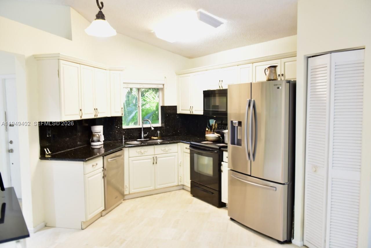 131 SW 178th Way, Pembroke Pines, FL 33029 Photo