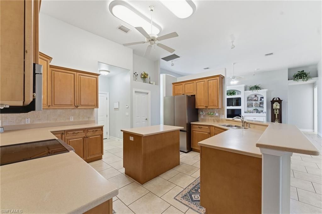 810 NW 36th Ave, Cape Coral, FL 33993 Photo