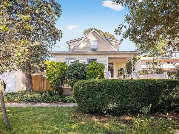 359 Erlanger Boulevard, North Babylon, NY 11703