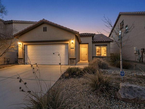 6008 Jagged Peak Road NW, Albuquerque, NM 87114