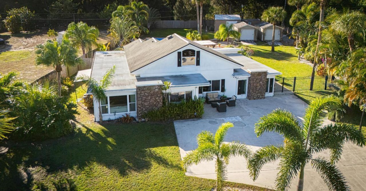 4751 S Indian River Drive, Fort Pierce, FL 34982 Photo