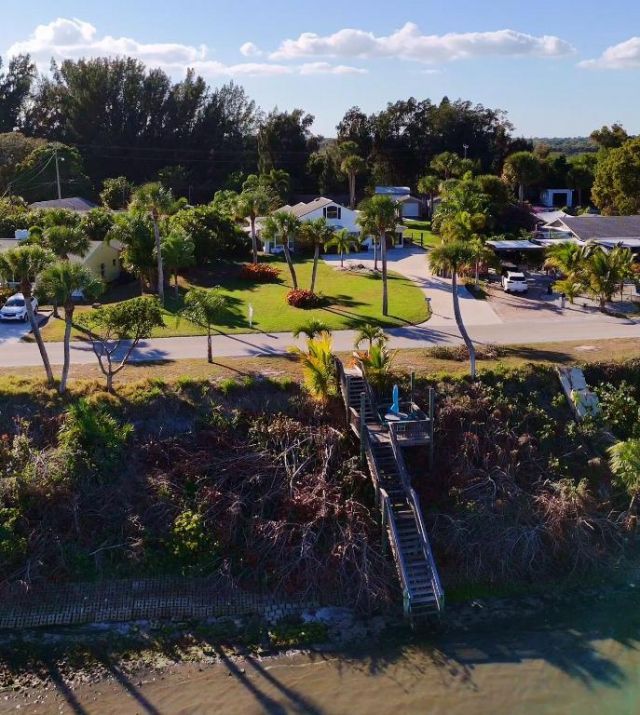 4751 S Indian River Drive, Fort Pierce, FL 34982 Photo