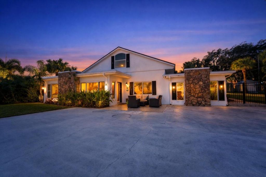 4751 S Indian River Drive, Fort Pierce, FL 34982 Photo