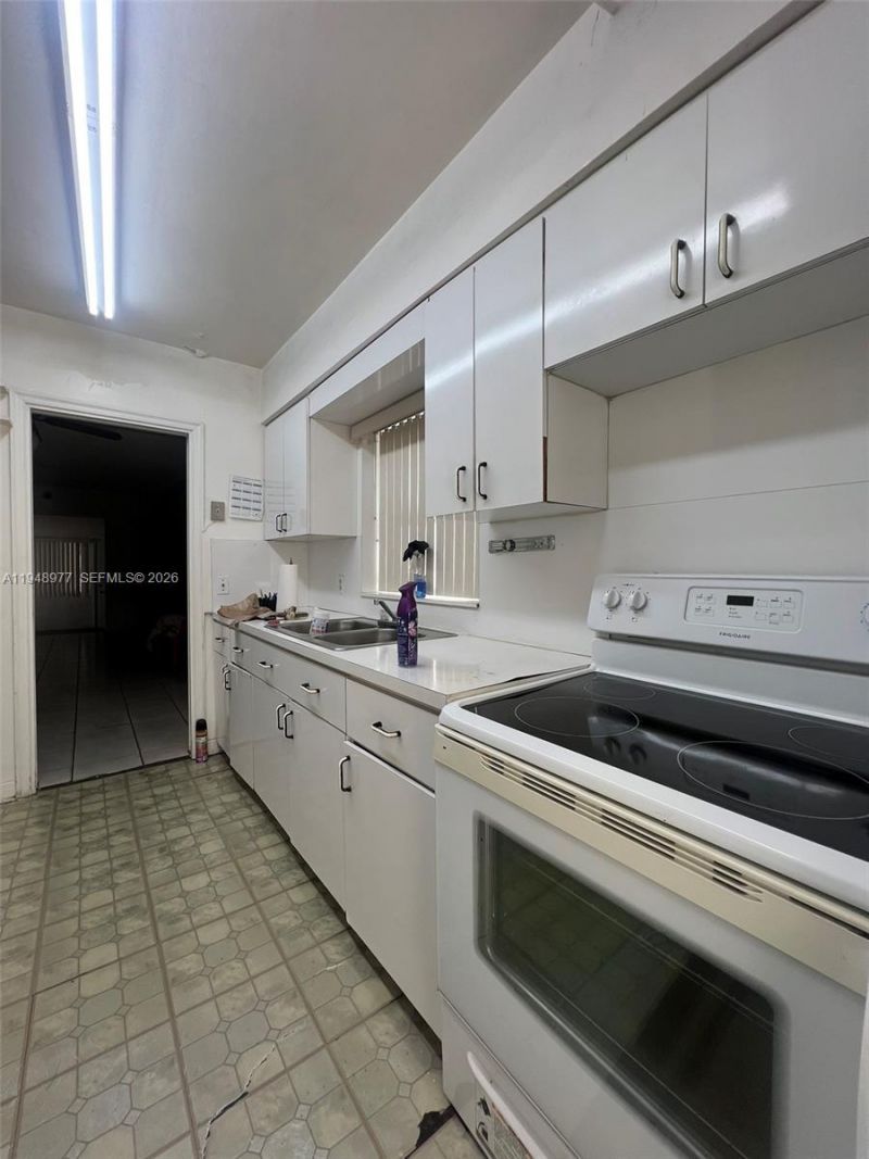 5561 SW 5th Ter, Miami, FL 33134 Photo