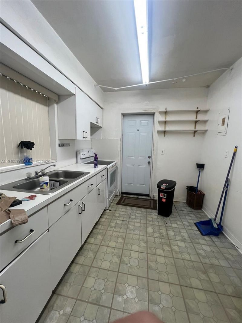 5561 SW 5th Ter, Miami, FL 33134 Photo