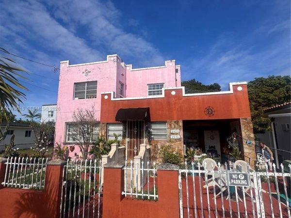 2929 SW 5th St, Miami, FL 33135