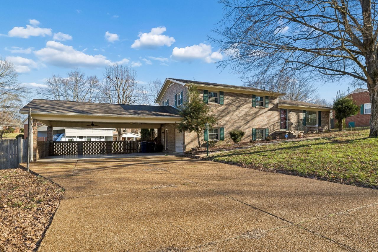 900 Camellia Dr, Columbia, TN 38401 Main Photo