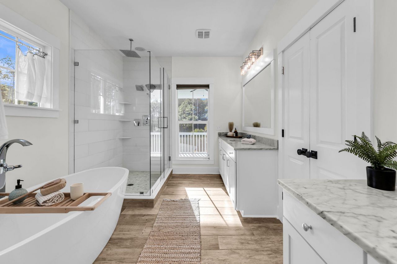 3555 Holmgren Street Photo 16